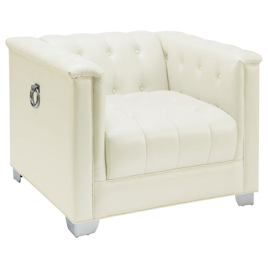 Sillón Chaviano tapizado con brazos articulados, color blanco perla