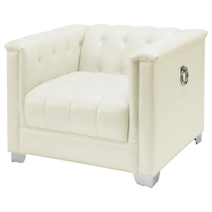 Sillón Chaviano tapizado con brazos articulados, color blanco perla