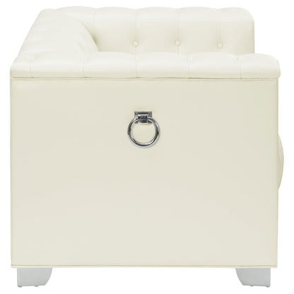 Sillón Chaviano tapizado con brazos articulados, color blanco perla