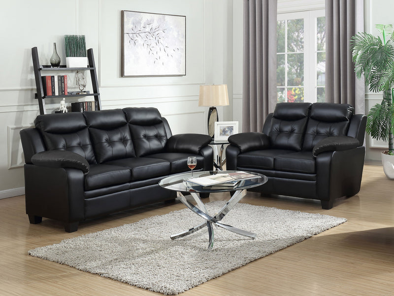 Conjunto de sofá capitoné con brazos acolchados y tapizado Finley en negro