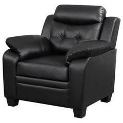 Sillón tapizado Finley con brazos acolchados y capitoné, color negro