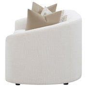 Sofá Rainn Boucle tapizado con brazos inclinados color Latte