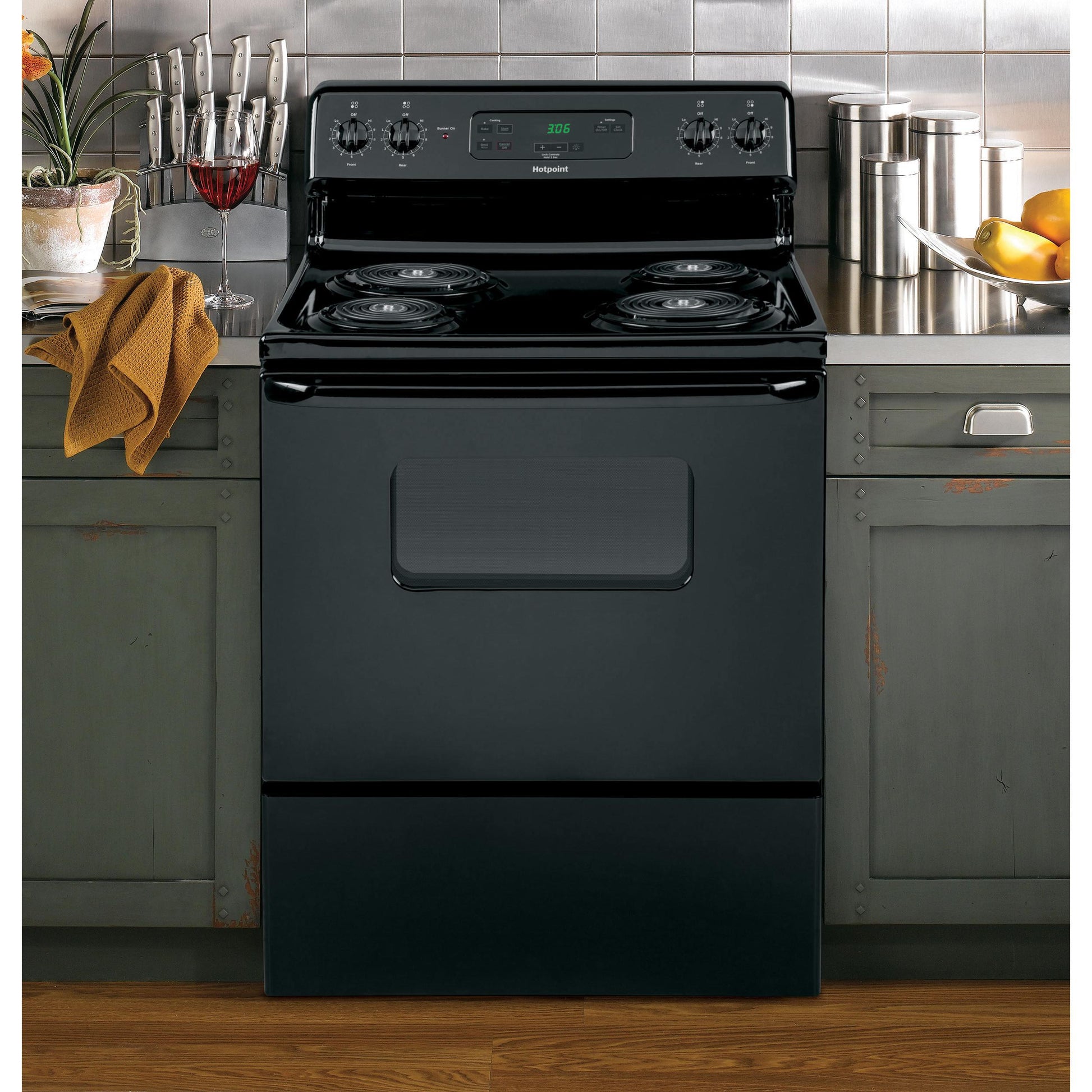  Hotpoint 30-inch Freestanding Electric Range RBS360DMBB IMAGE 6