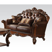 Loveseat Vendome de 70" de largo con 3 almohadas