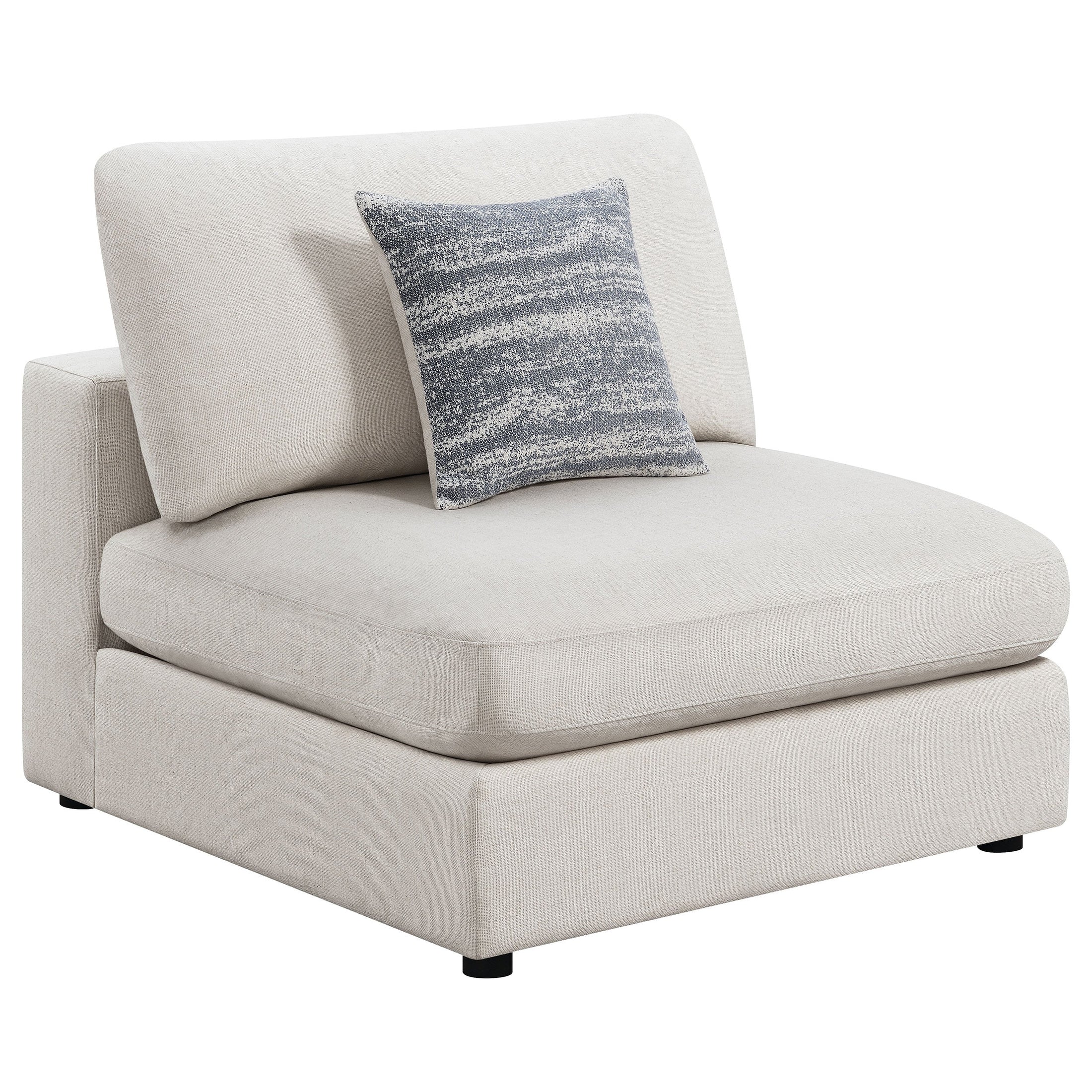 Silla Serene tapizada sin brazos en color beige