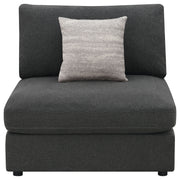 Silla Serene tapizada sin brazos en color beige