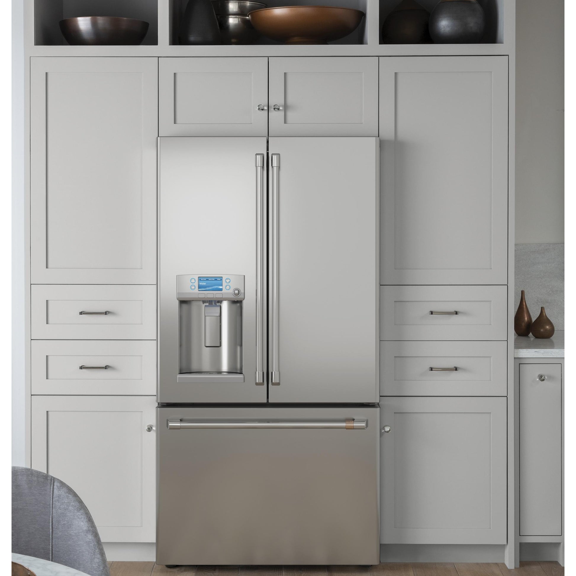  Café 36-inch, 27.8 cu.ft. Freestanding French 3-Door Refrigerator with External Water and ice Dispensing System CFE28TP2MS1 IMAGE 9