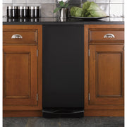  GE 15-inch Built-in Trash Compactor UCG1500NBB IMAGE 2