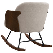 Mecedora Paige Boucle con respaldo medio tapizada en beige