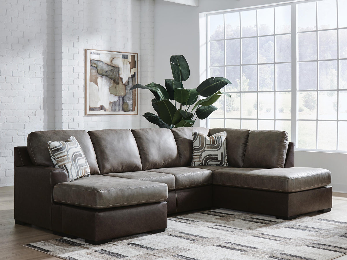 Baltic-Park 2-Piece Sectional with Chaise