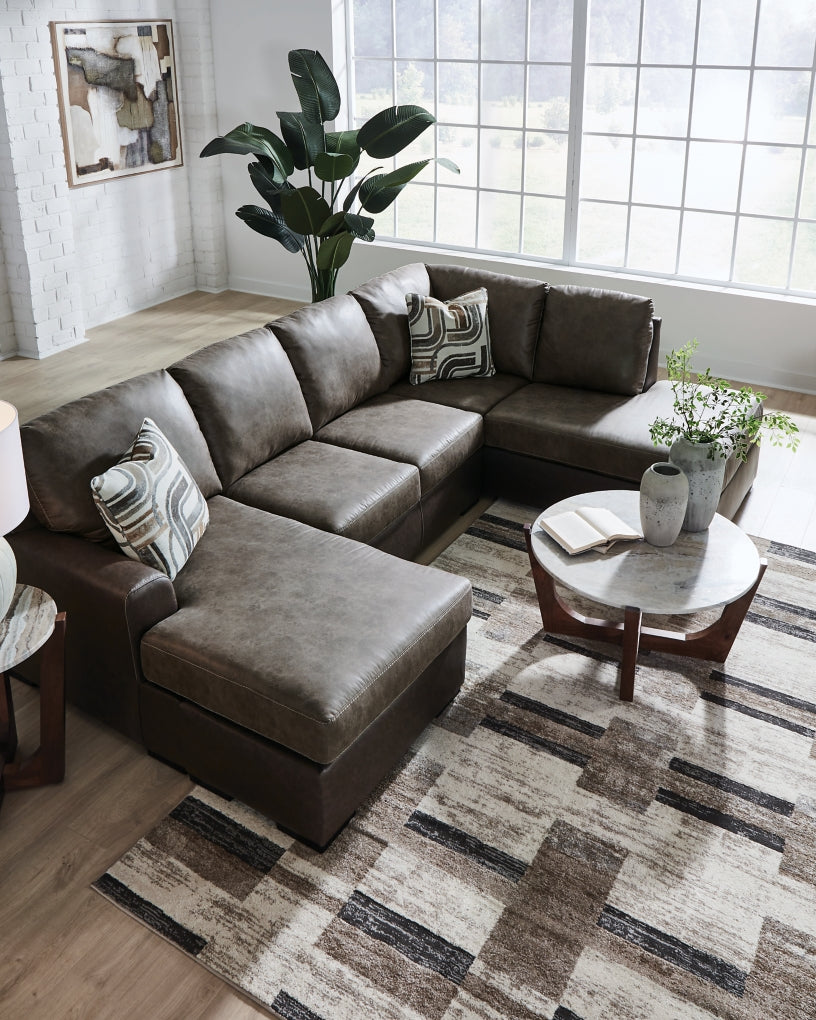 Baltic-Park 2-Piece Sectional with Chaise