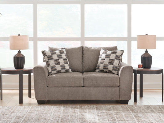 Loreo 68in Loveseat