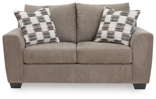 Loreo 68in Loveseat