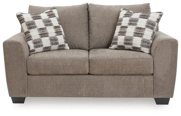Loreo 68in Loveseat