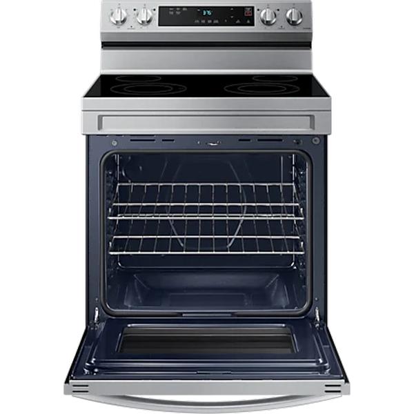  Samsung 30-inch Freestanding Electric Range with WI-FI NE63A6111SS/AA IMAGE 2