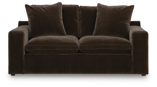 Maxton Heights Loveseat