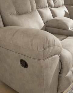 Ravenswaye 3-Piece Reclining Sectional