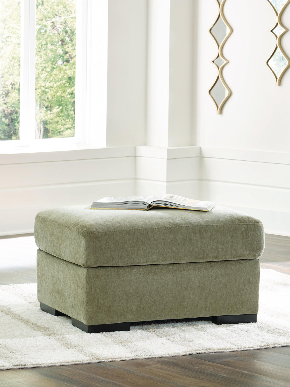 MaKaylen Ottoman