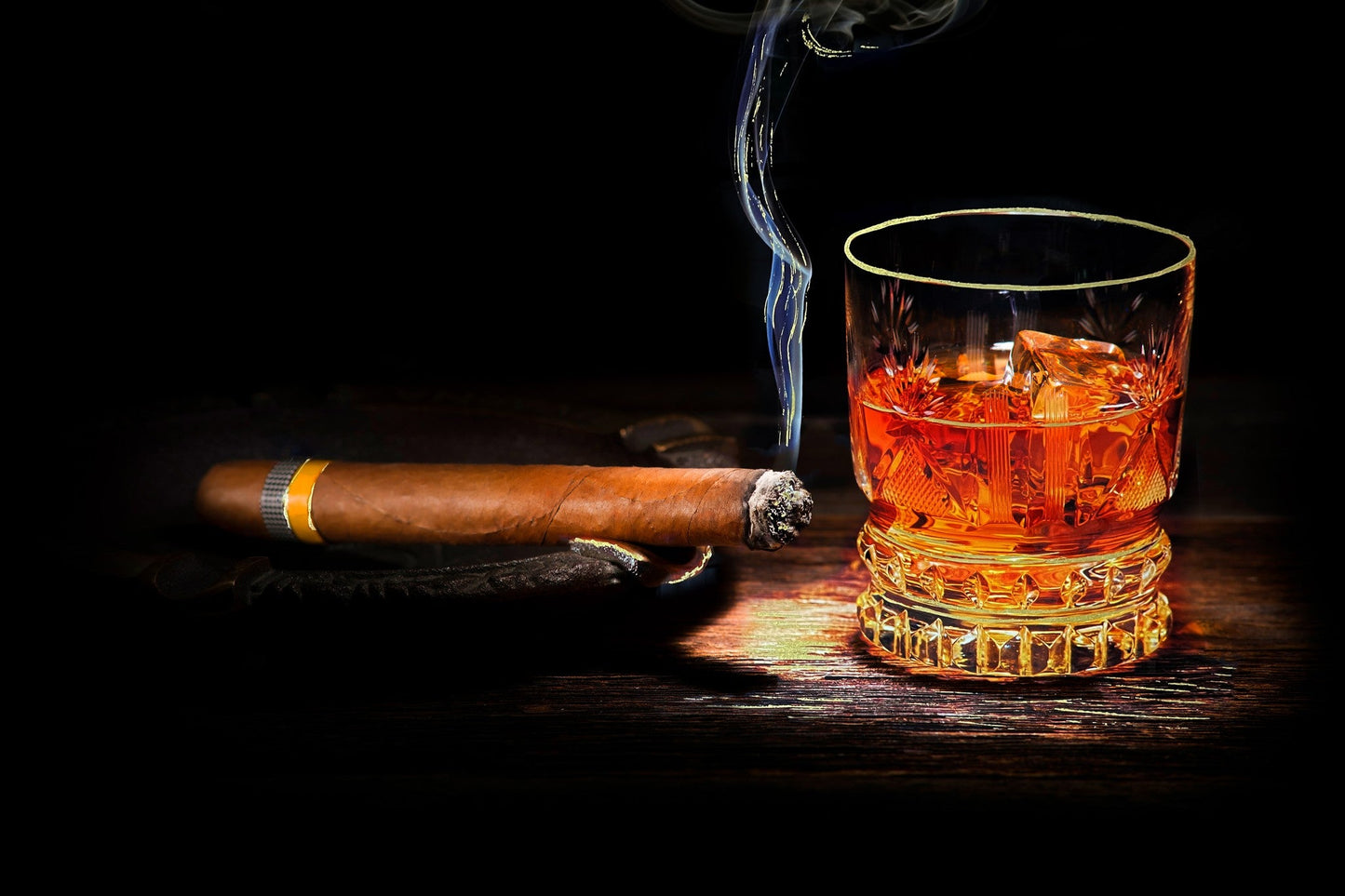 ''Cohiba & Whiskey'' Tempered Glass