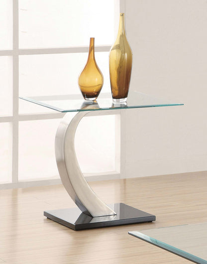 Mesa auxiliar rectangular de metal con tapa de vidrio Pruitt, color plata satinado