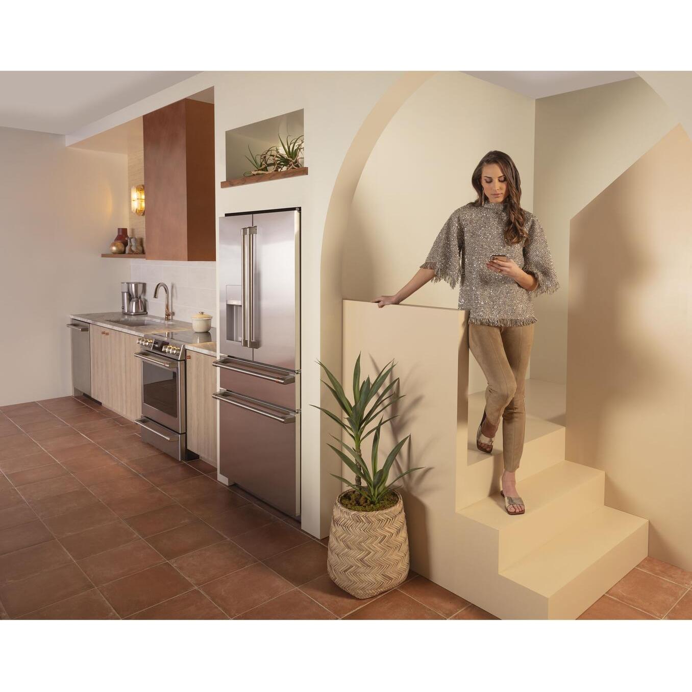  Café 36-inch, 22.3 cu.ft. Counter-Depth French 4-Door Refrigerator with Wi-Fi CXE22DP2PS1 IMAGE 11