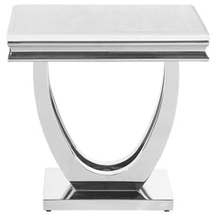 Mesa auxiliar Kerwin con tapa de piedra cuadrada blanca y cromada