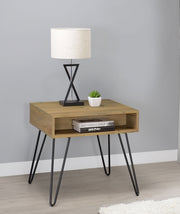 Mesa auxiliar de madera de ingeniería Fanning, roble dorado