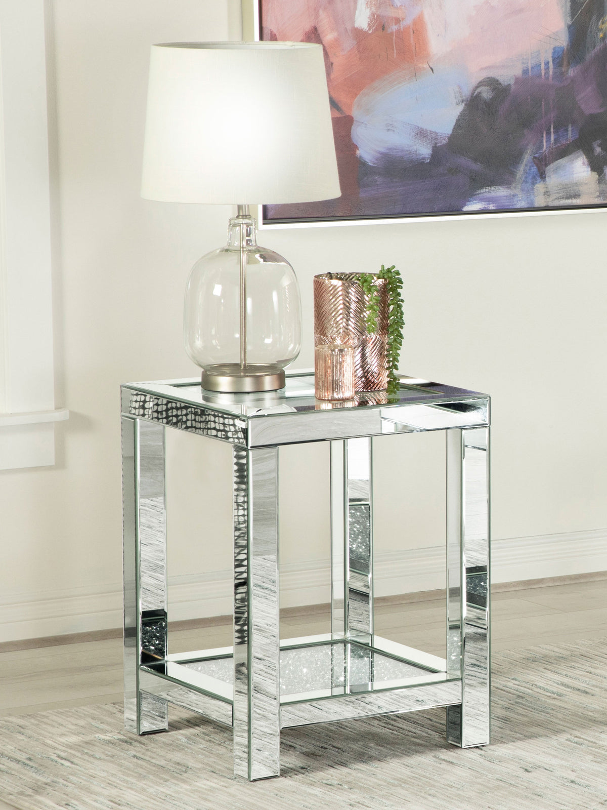 Mesa auxiliar Valentina de 1 estante con tapa de vidrio cuadrada, color plateado