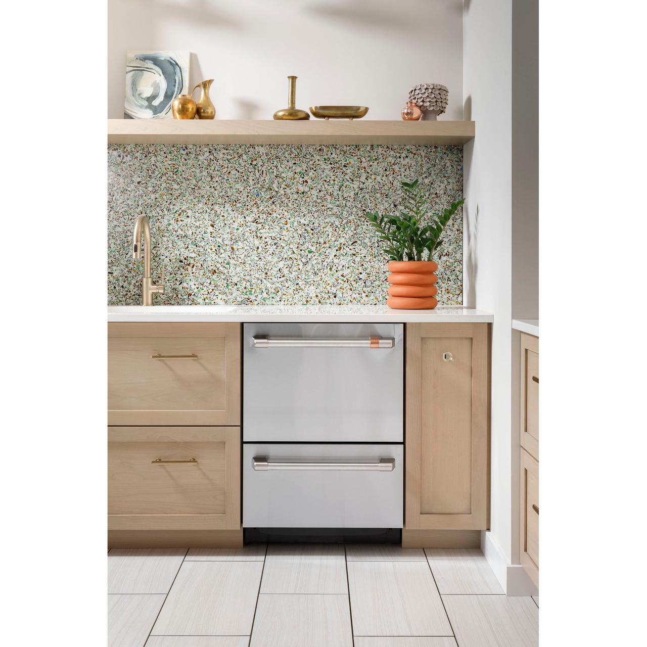  Café 24-inch, Built-in Dishwasher CDD420P2TS1 IMAGE 8