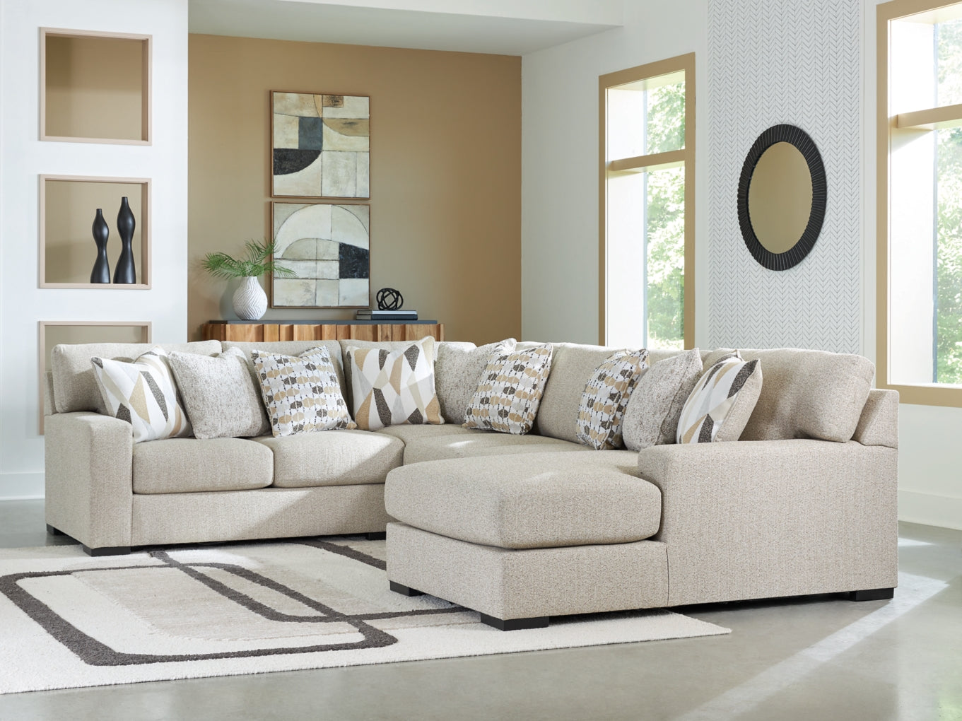 Laurelgrove 4-Piece Sectional with Chaise