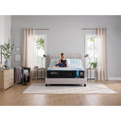  Tempur-Pedic Tempur-LuxeBreeze® Medium Hybrid Mattress (King) IMAGE 14