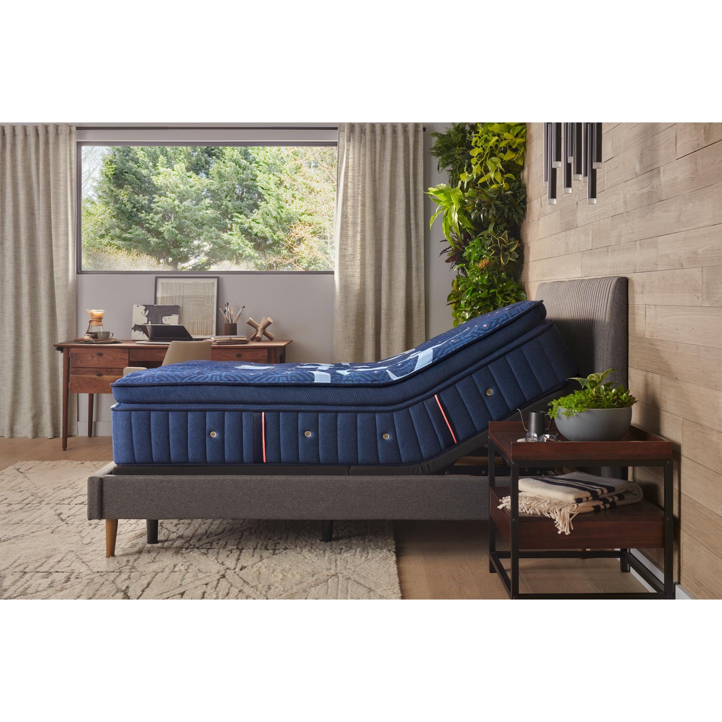  Stearns & Foster Lux Estate Soft Euro Pillowtop Mattress (California King) IMAGE 11