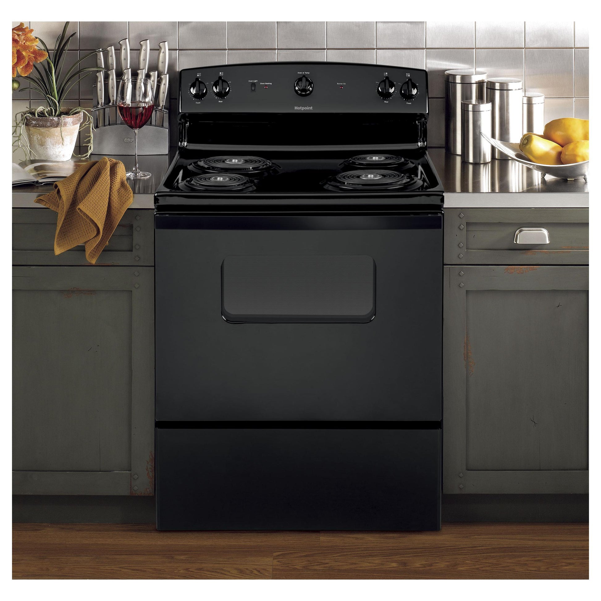  Hotpoint 30-inch Freestanding Electric Range RBS330DRBB IMAGE 6