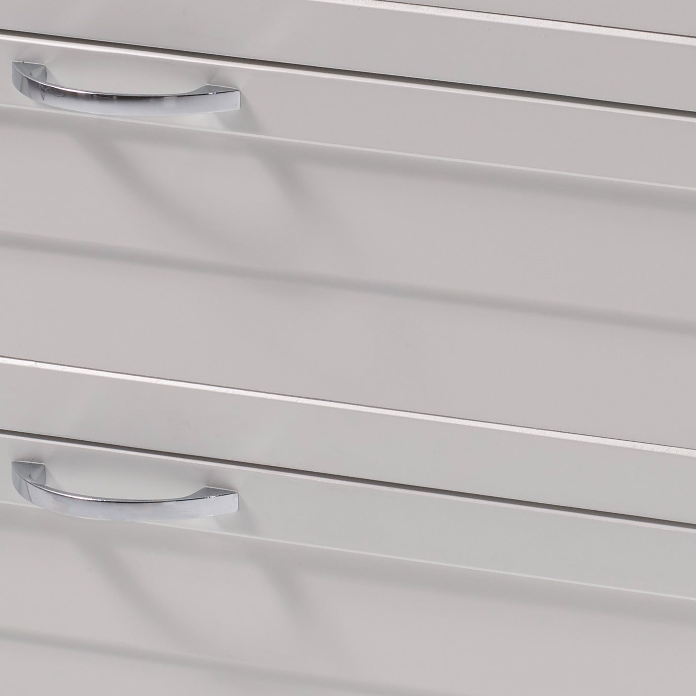 Louver 3 Drawer Chest