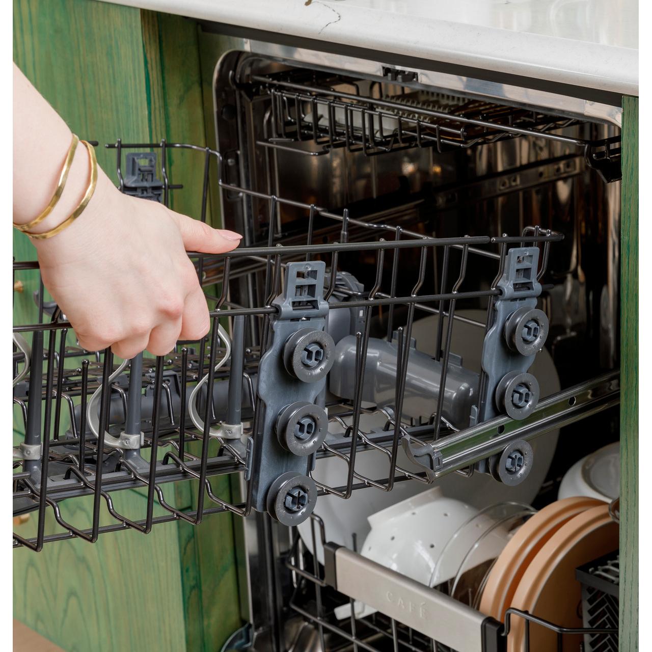 Café 24-inch Built-In Dishwasher with WiFi CDT828P2VS1 IMAGE 9