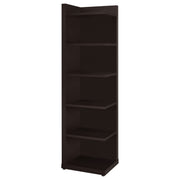 Librería esquinera Alder de 71 pulgadas y 6 estantes en color capuchino