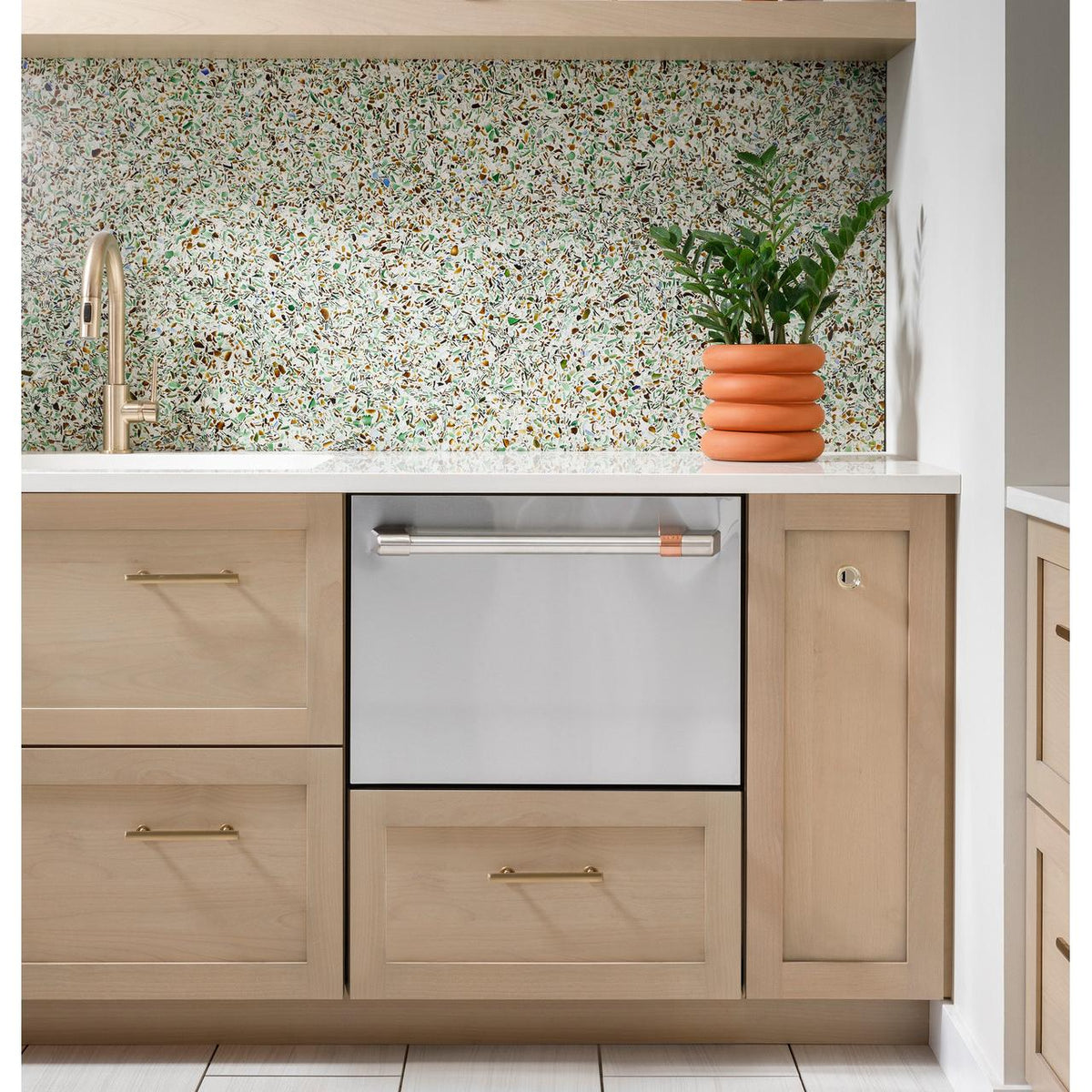  Café 24-inch Built-in Dishwasher with WiFi CDD220P2WS1 IMAGE 2