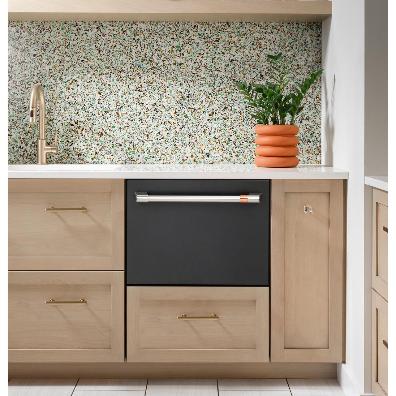  Café 24-inch Built-in Dishwasher with WiFi CDD220P3WD1 IMAGE 2