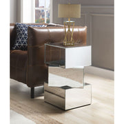 Mesa auxiliar cuadrada Dominic Glam de 20" de largo