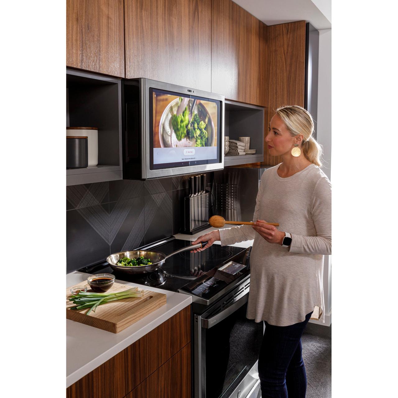 GE Profile 30-inch Smart Slide-In Front-Control Induction Range with Air Fry PHS93EYPFS IMAGE 8