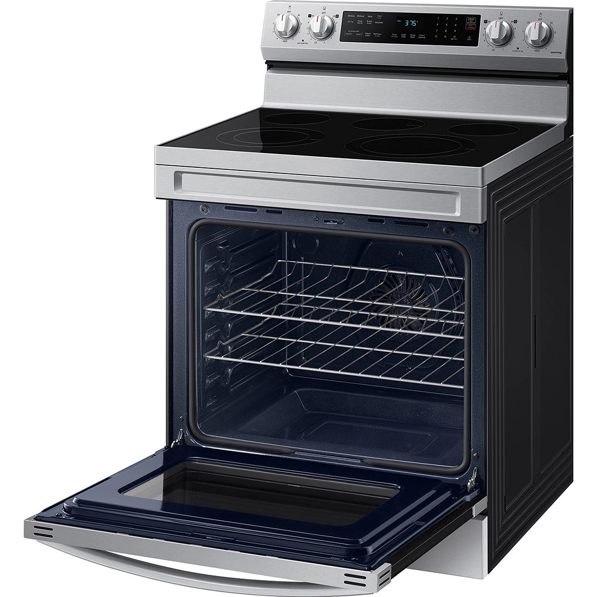  Samsung 6.3 cu. ft. Smart Freestanding ENERGY STAR® Certified Electric Range NE63D6511SR/AA IMAGE 8