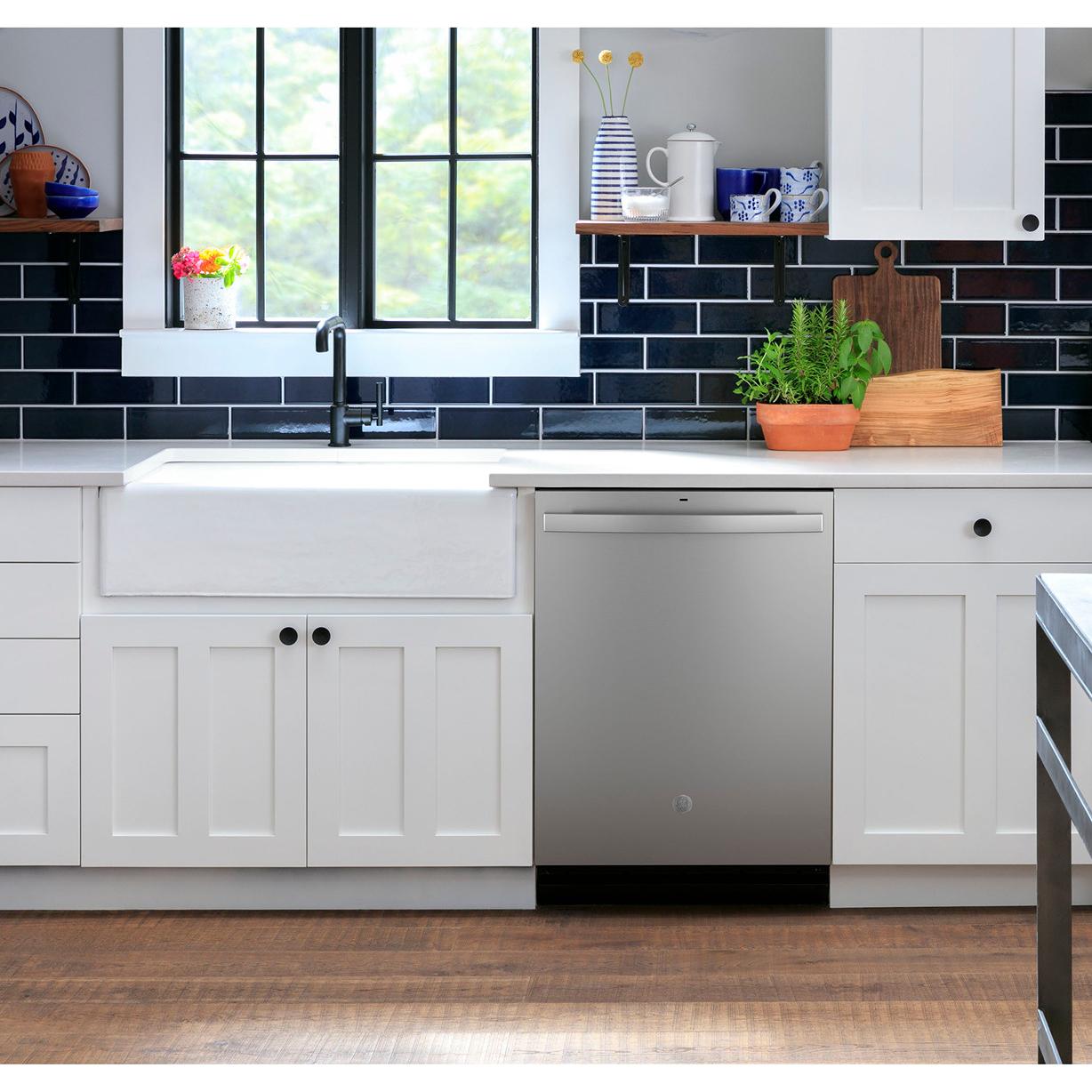 GE ENERGY STAR® Top Control Hybrid Tub Dishwasher with Third Rack GDT595HYYFS IMAGE 6