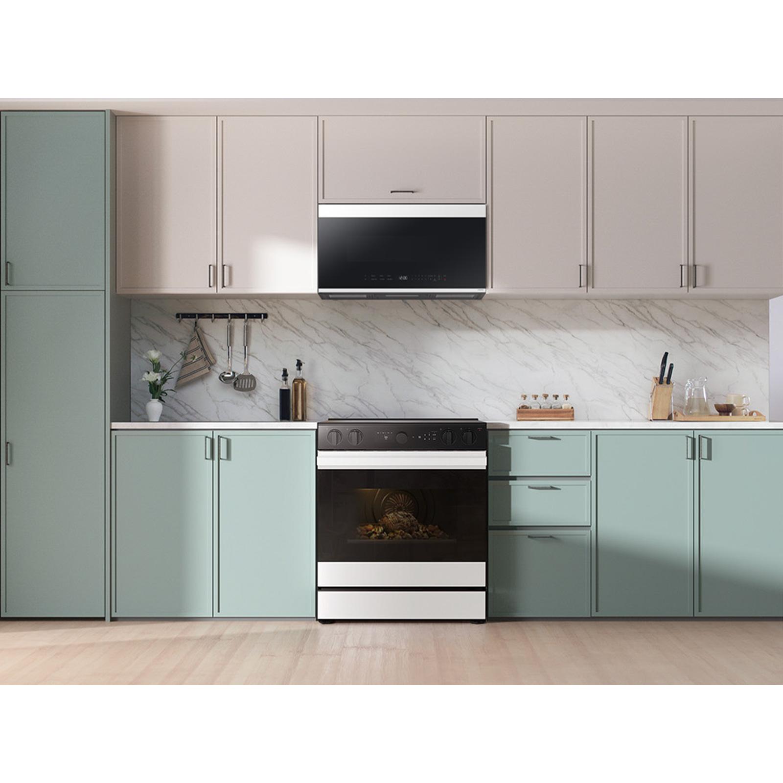  Samsung Bespoke 6.3 cu. ft. Smart Slide-In Electric Range with Air Fry NSE6DB850212/AA IMAGE 10
