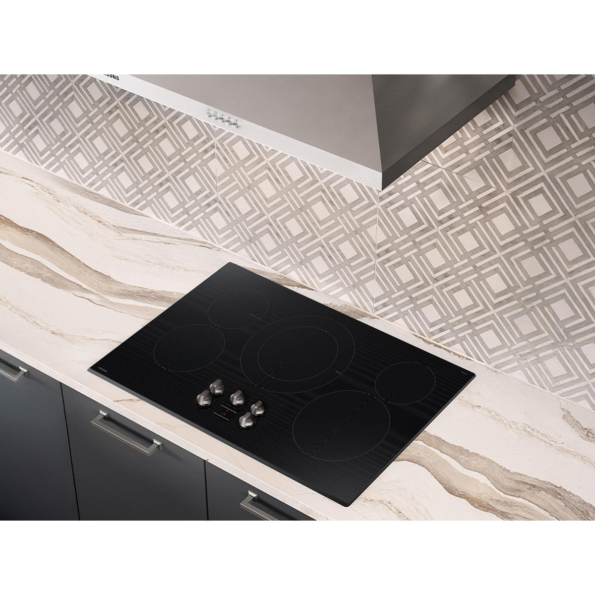  Samsung 36-inch Built-in Electric Cooktop with Knob Controls NZ36FG5332RK/AA IMAGE 2