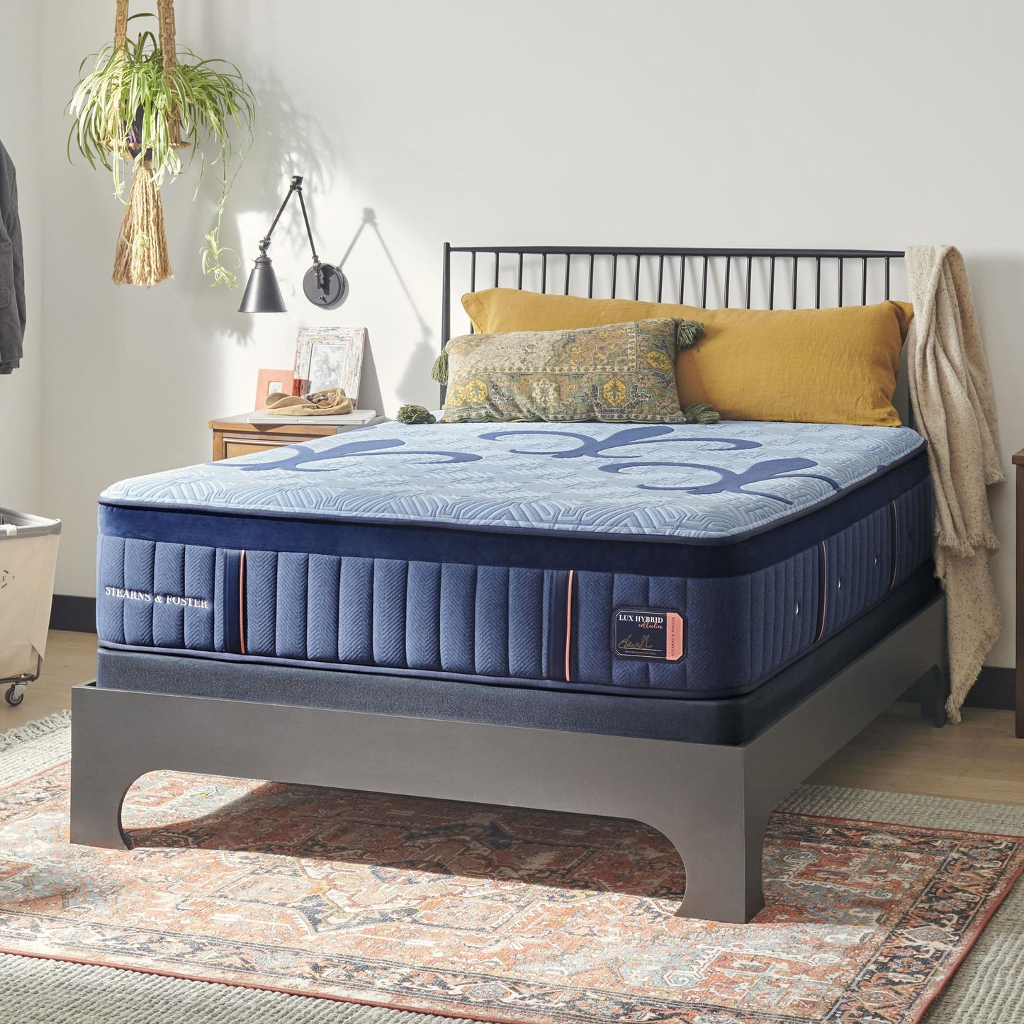  Stearns & Foster Lux Hybrid Elite Firm Mattress (King) IMAGE 2