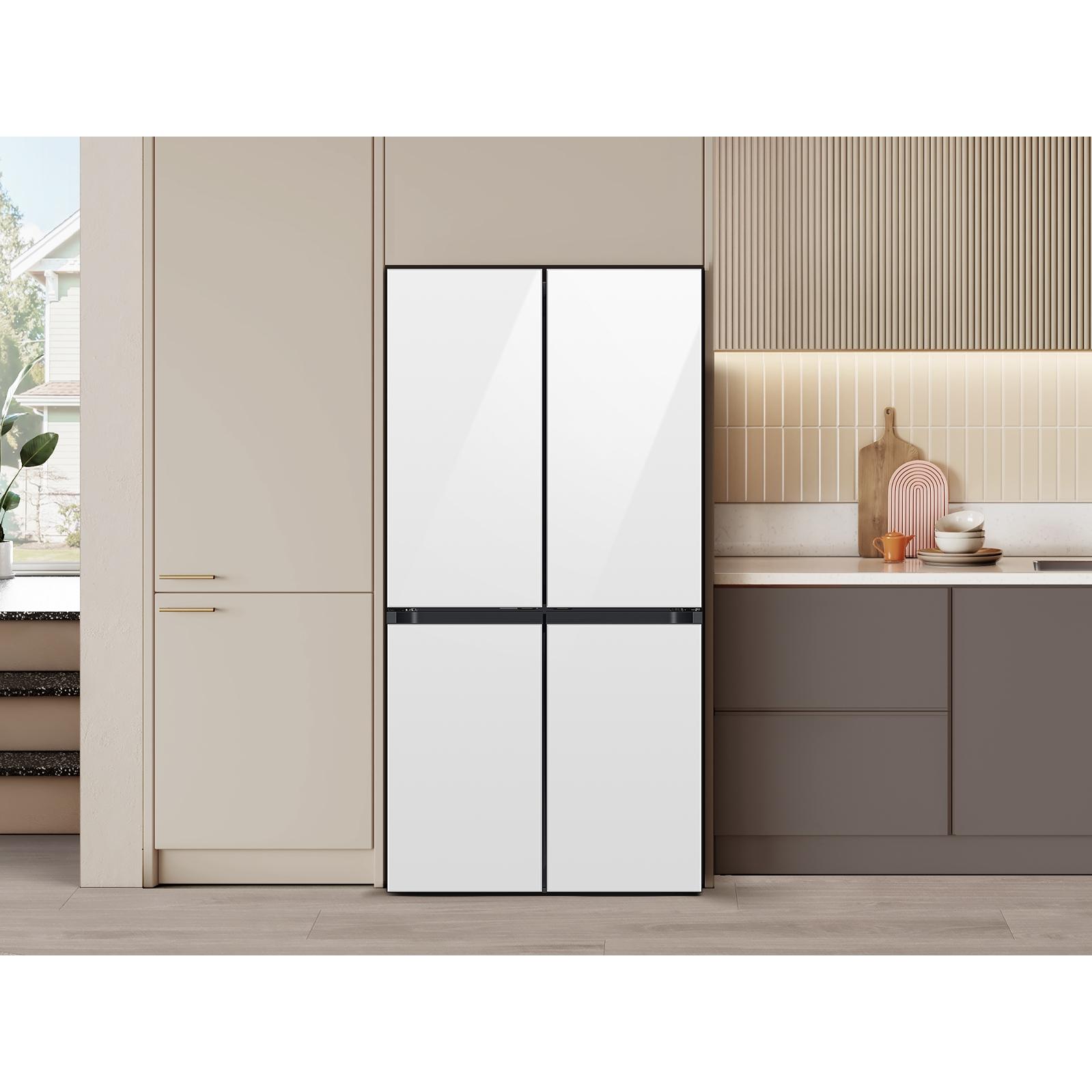  Samsung 36-inch, 22 cu.ft. Counter Depth French 4-Door Refrigerator with Zero Clearance RM80F22WEWAA IMAGE 4