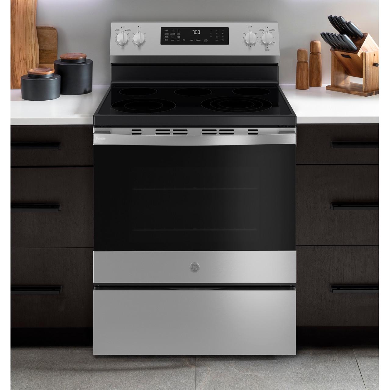  GE Profile 30-inch Smart Freestanding Electric Convection Range with No Preheat Air Fry and EasyWash™ Oven Tray PRF700AYFS IMAGE 9