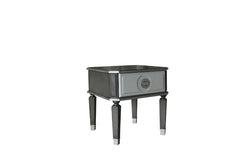 Mesa auxiliar cuadrada de la casa Beatrice