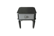 Mesa auxiliar cuadrada de la casa Beatrice