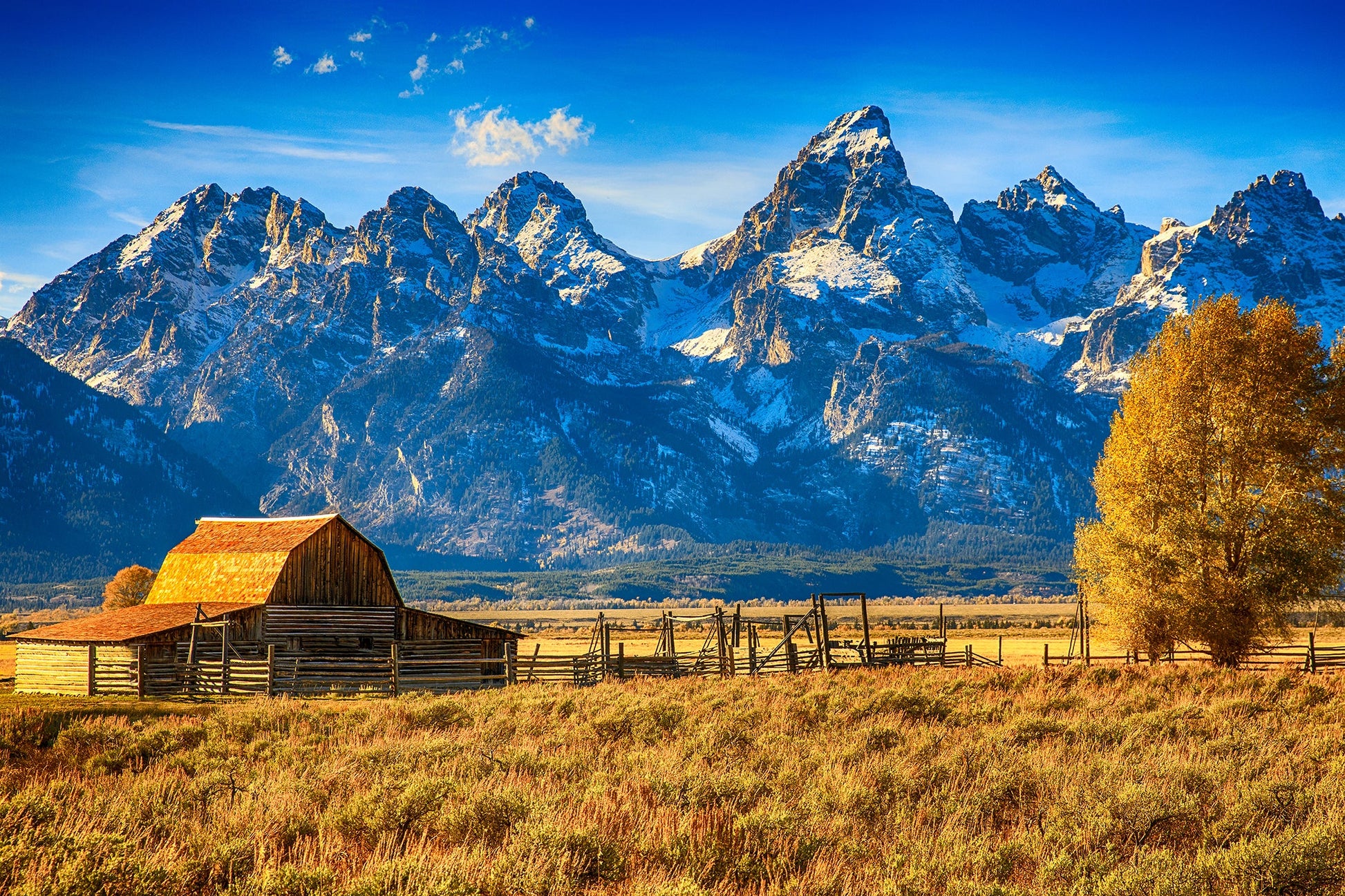''Mountainous Barn'' Tempered Glass